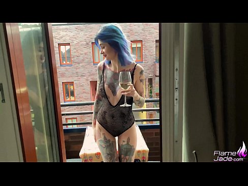 ❤️ Հսկայական աղջիկ, որը ծծում է ծոցը և կրքոտ ծծում բաց երկնքի տակ ️ Պոռնո vk hy.porn-milf300.ru%-ով ❌️❤